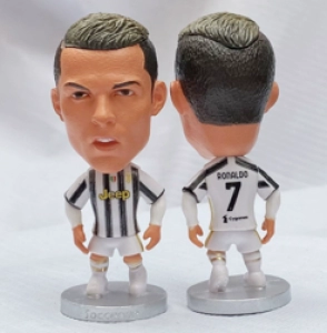 Figura alusiva al Mundial de Futbol, elaborada en resina