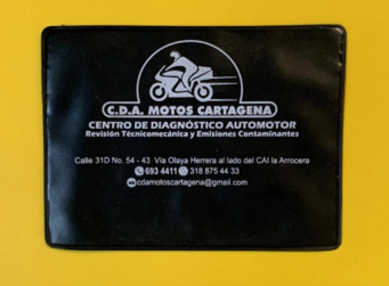 Portadocumentos Sencillo de 1 bolsillo para Soat del Carro, tamaño 11 x 8.5 cmts