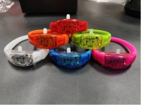 Manilla o Brazalete LED elaborado en Silicona, con Control de Voz