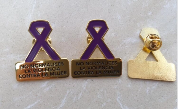 Pin Metalico en bajo relieve relleno a 1 color