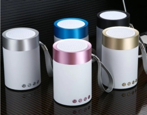 Parlante Bluetooth Circular, en ABS y metal, 7.5 x 11 cmts