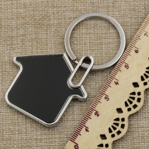 Llavero Metalico Casa con marco plateado e interior negro, 69 x 43 mm