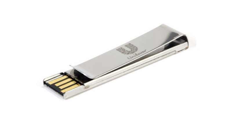 Memoria USB metalica en forma de Clip