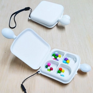 Pastillero Cure, plastico, con 4 compartimientos, 10 x 7 cmts