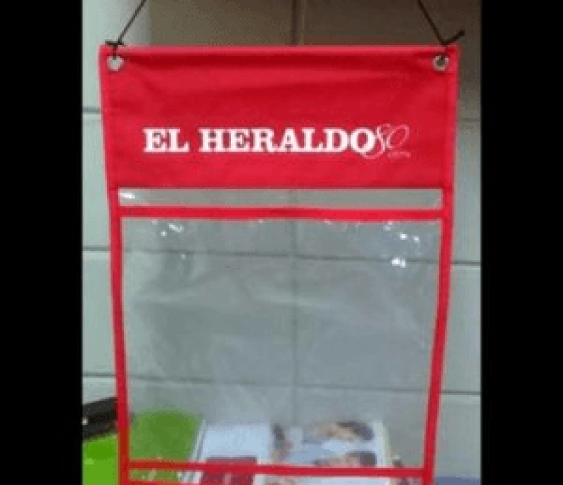 Exhibidor de Periodicos 1 puesto, 36 x 54.5 cmts