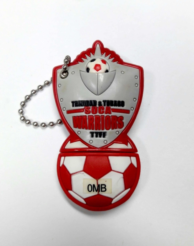 Memoria USB en PVC 2D Pelota de Fútbol con Escudo
