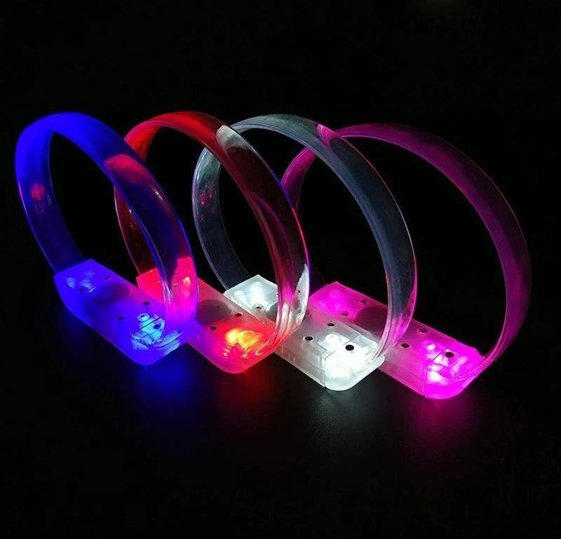 Manilla o Brazalete LED elaborado en ABS, sin Control de Voz
