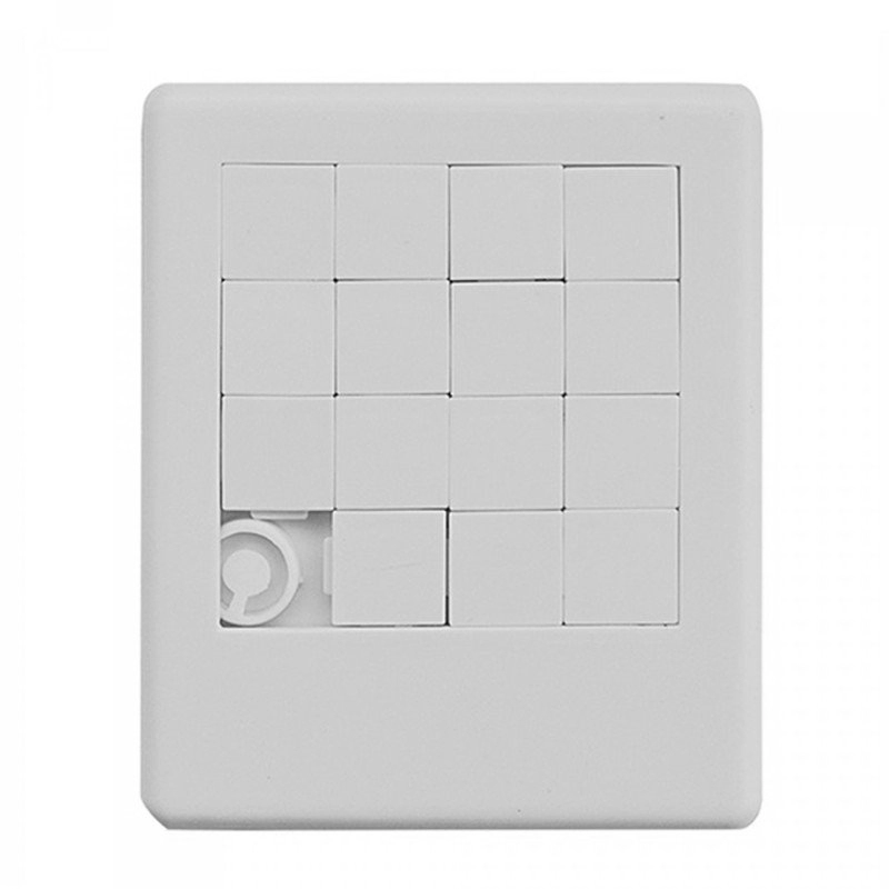 Rompecabezas en plastico ABS, de 9 x 7.5 x 0.5 cmts.